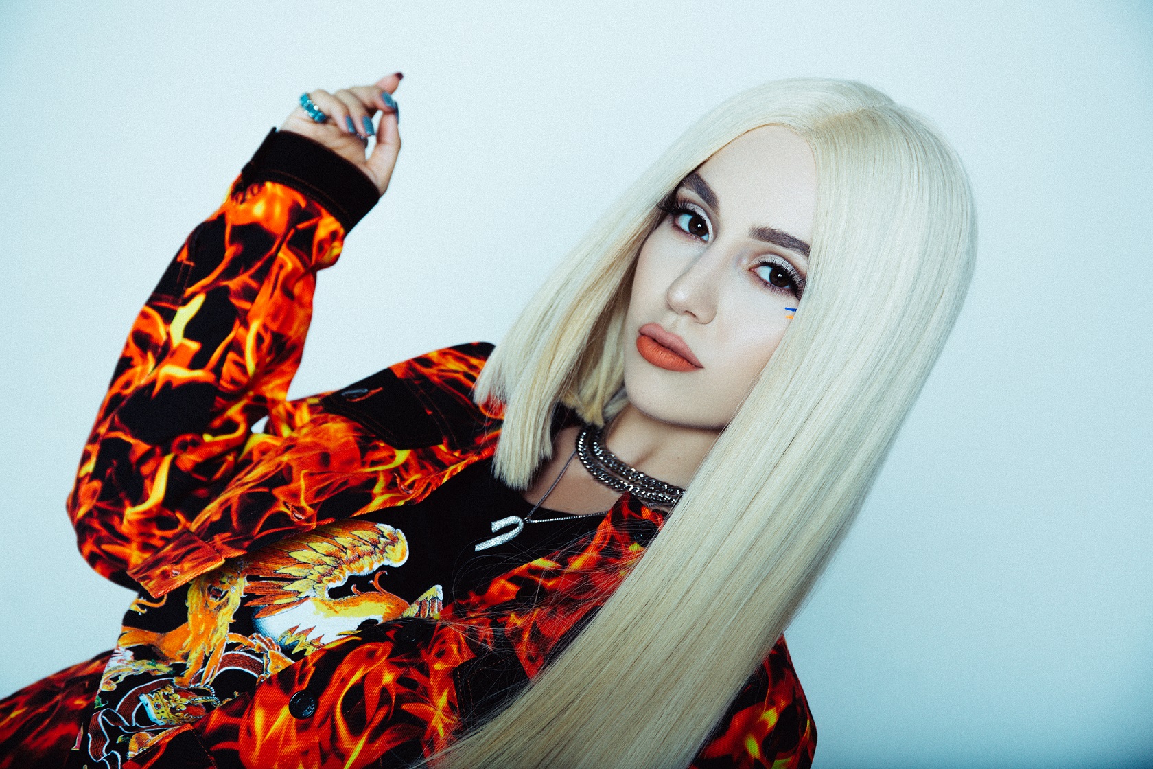 Trenutno pregledavate Ava Max zaključuje nevjerojatnu 2019. singlom “On Somebody”