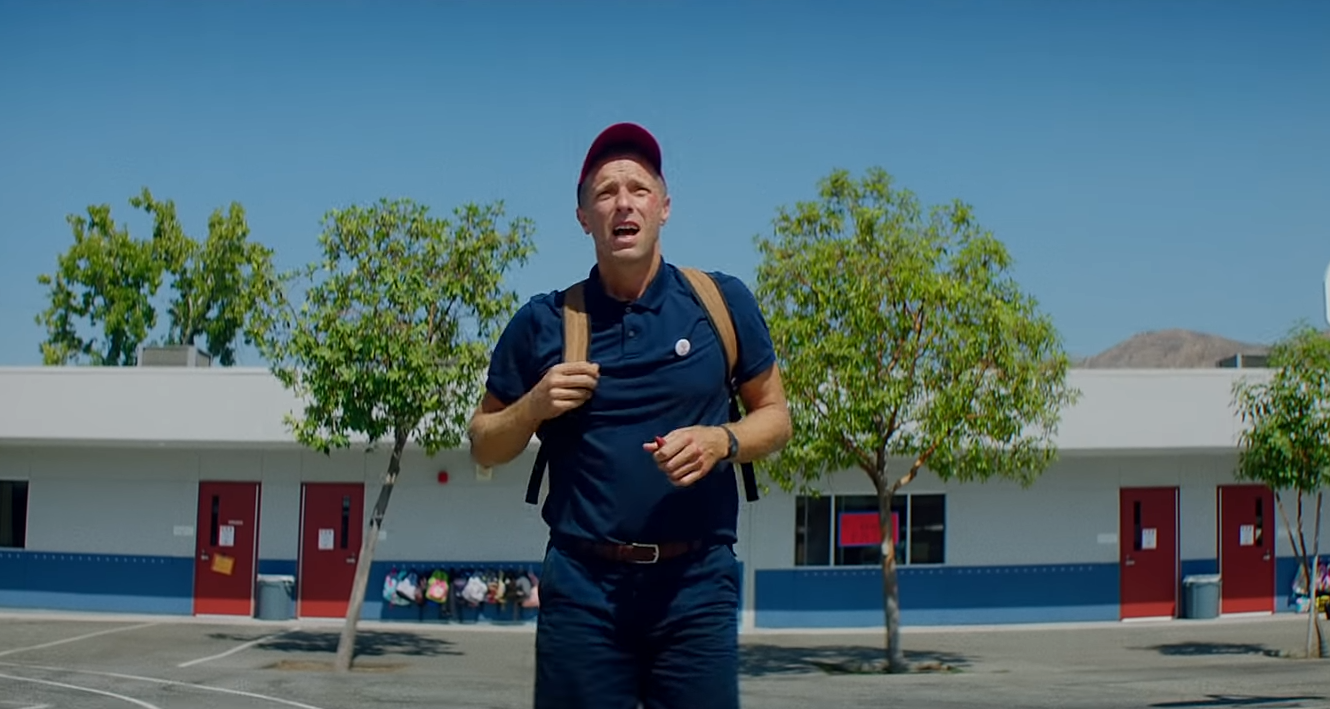 Pročitajte više o članku Coldplay se vraća u školu u novom videospotu za pjesmu “Champion of the World”