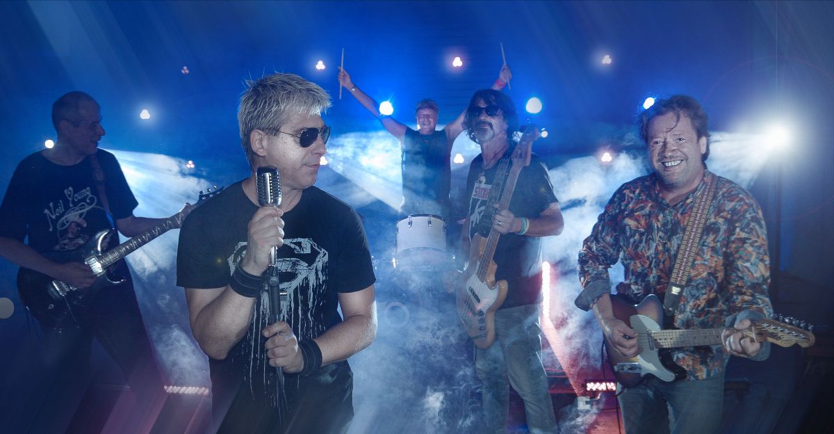 Pročitajte više o članku Vratila se Daleka obala! Pogledajte svježe objavljeni video spot “Od tebe ća” s novim frontmanom