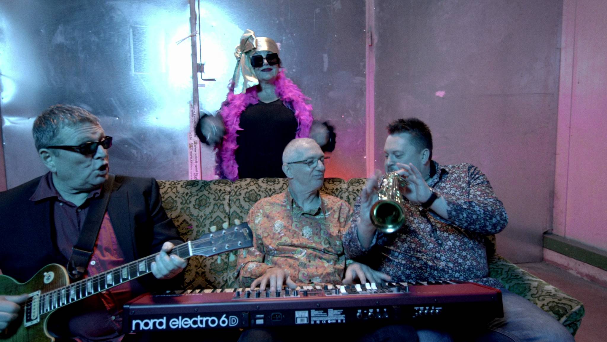 Trenutno pregledavate The Bastardz i Zdenka Kovačiček s pjesmom “Mama Funky” u HR Top 40