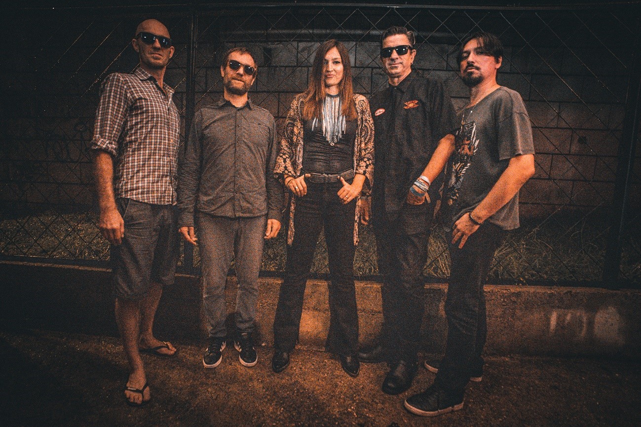 Pročitajte više o članku Sunnysiders u Parizu završavaju novi studijski album “27 Stitches”!