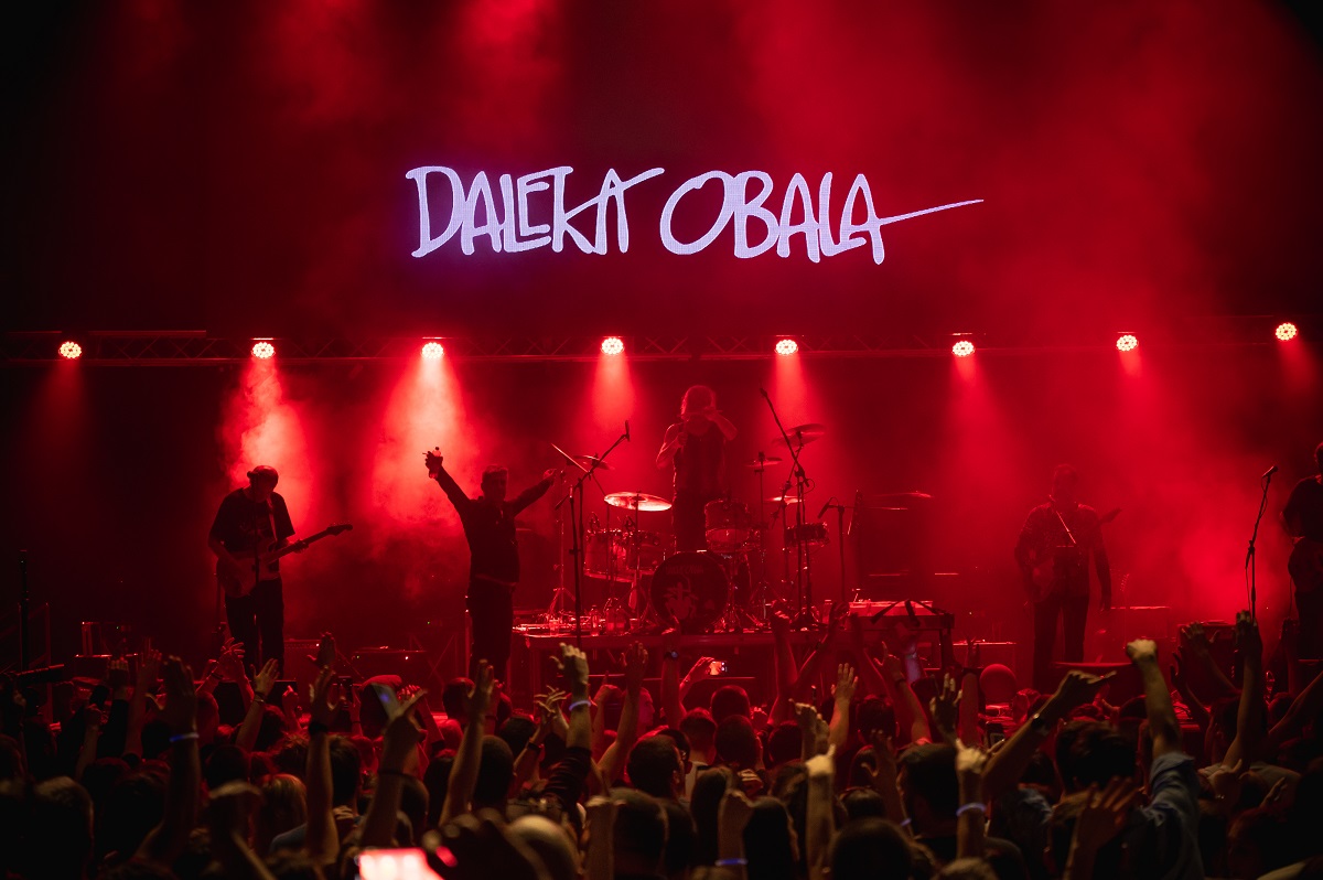 Read more about the article Daleka obala objavljuje spot za live izvedbu najljepše domoljubne pjesme “Mojoj Lijepoj”
